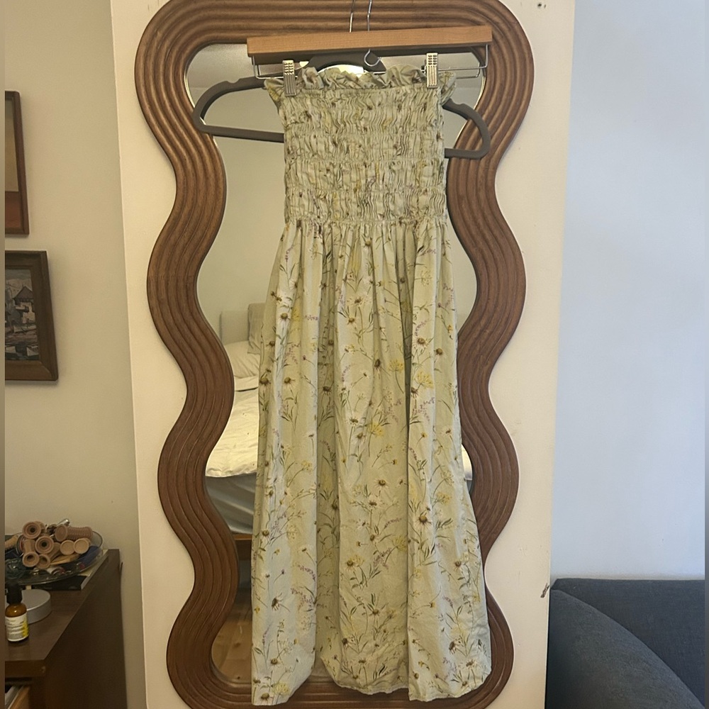 H&M cotton daisey dress